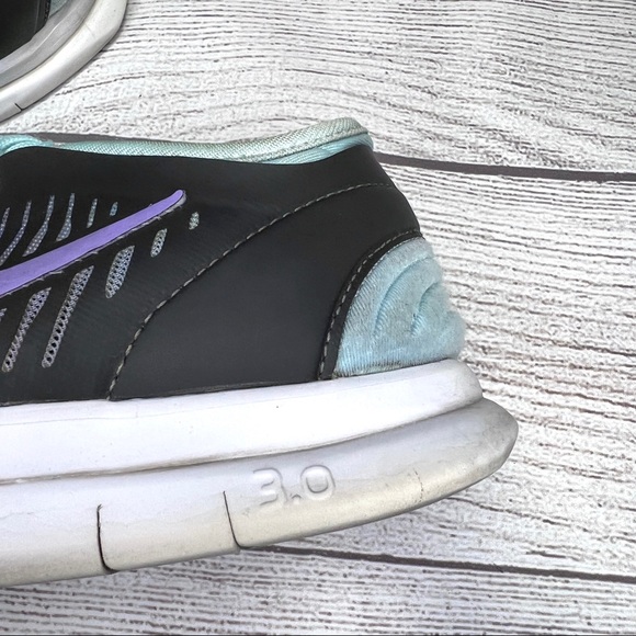 Nike Women’s Free Balanza 3.0 Running Shoes in Dark Gray and Purple - Picture 4 of 14